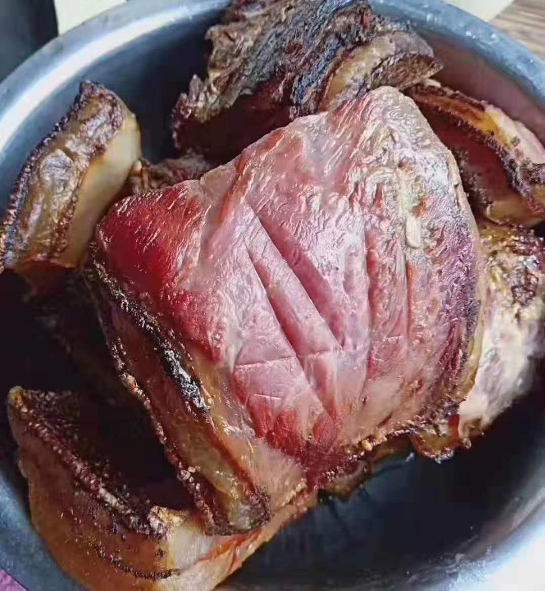 土家秘制腊肉，香醇腊香肠，地道猪蹄排骨，美味下饭菜首选！